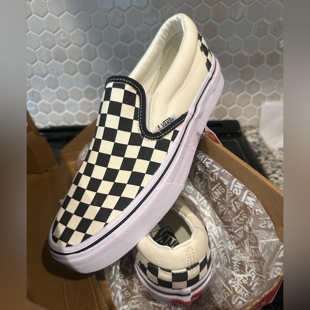 New Vans Women’s Checkered Slip-On Sneakers